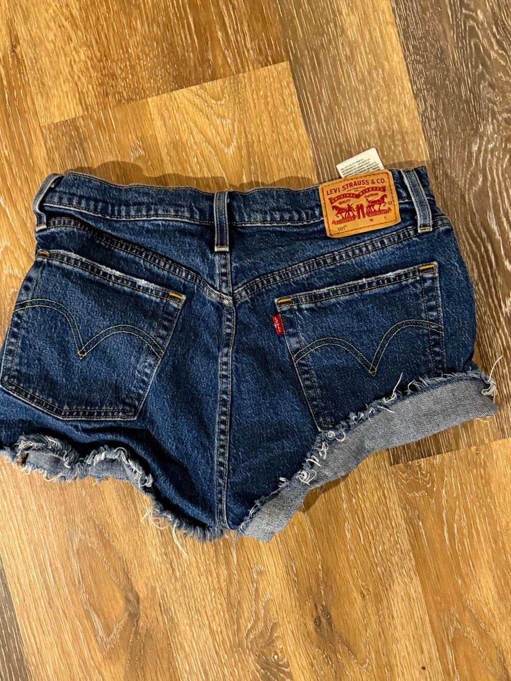 Levi Strauss & Co. Levi's 501 Women's Dark Wash Denim Cut Off Shorts W30